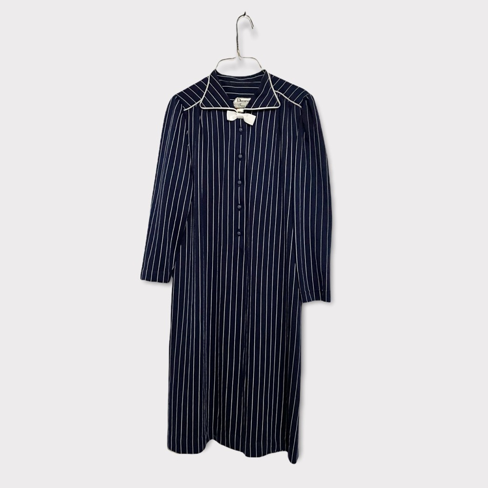 Vintage navy white stripe night gown